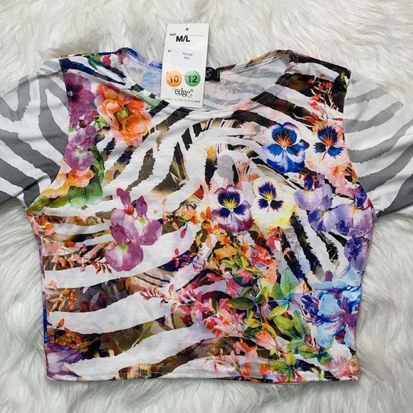 Edge Zebra Printed Short Sleeve Crop Top Shirt - Picture 7 of 9